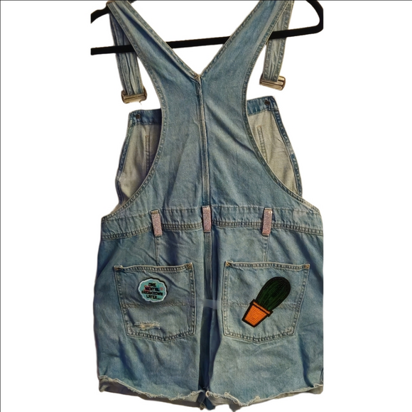 Bee Wild: The Ultimate Ladies' Overalls by The Gap - Picture 4 of 4